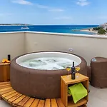 Semesterbostad Seaside House For Families With Children Mandre, Pag - 22603