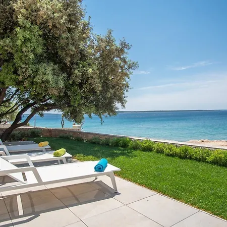 Seaside House For Families With Children Mandre, Pag - 22603 Semesterbostad