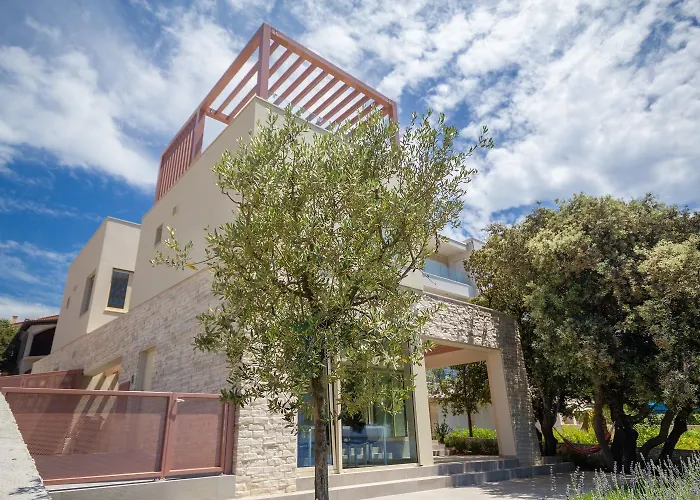 Seaside House For Families With Children Mandre, Pag - 22603 *