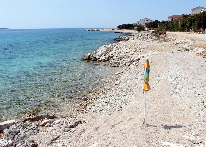 Дом отдыха Seaside House For Families With Children Mandre, Pag - 22603 *