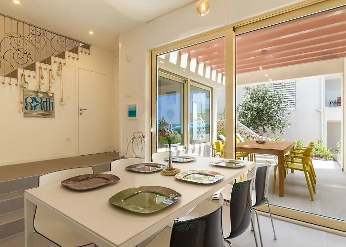 Seaside House For Families With Children Mandre, Pag - 22603 *